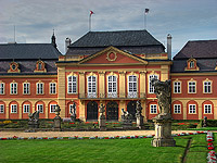 z&aacute;mek Dob�&iacute;&scaron;