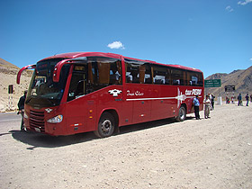 autobus spole�nosti TourPeru
